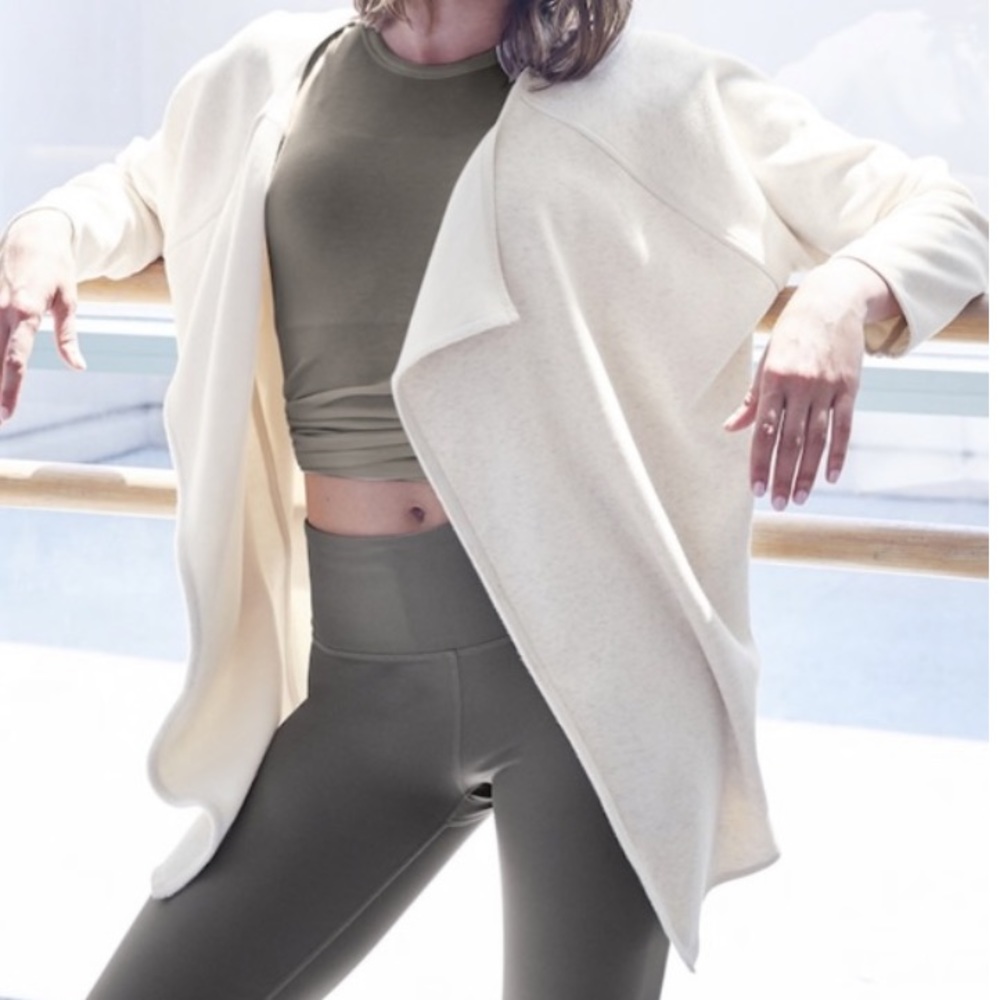 Athleta Cozy Karma Wrap size small